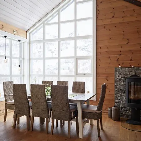 Fjellgrend Апартаменты *